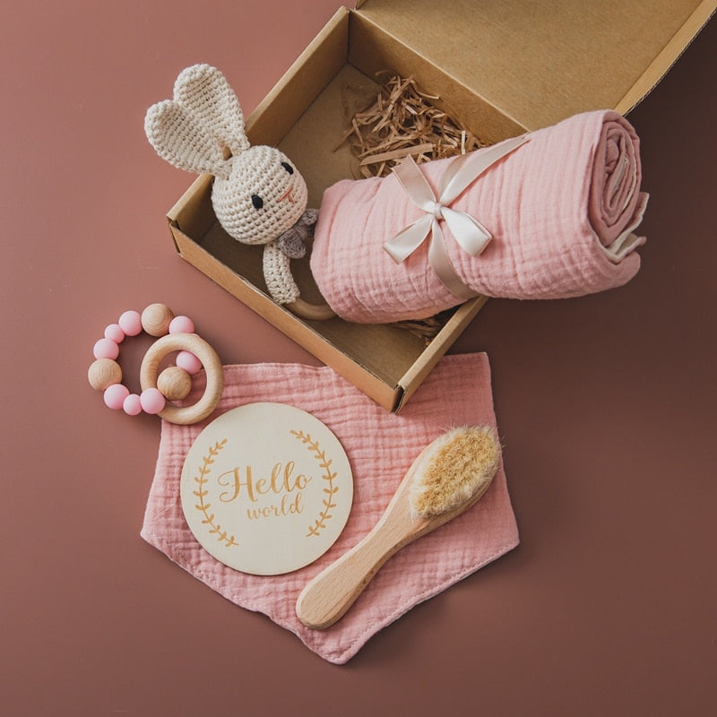 4pcs/set Baby Bath Gift Toy Set Cotton Blanket Baby Milestones Brush Rattle Bracelet