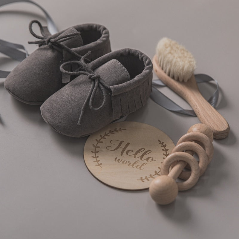 4pcs Baby Bath Set: Cotton Blanket, Milestones, Brush & Rattle Bracelet
