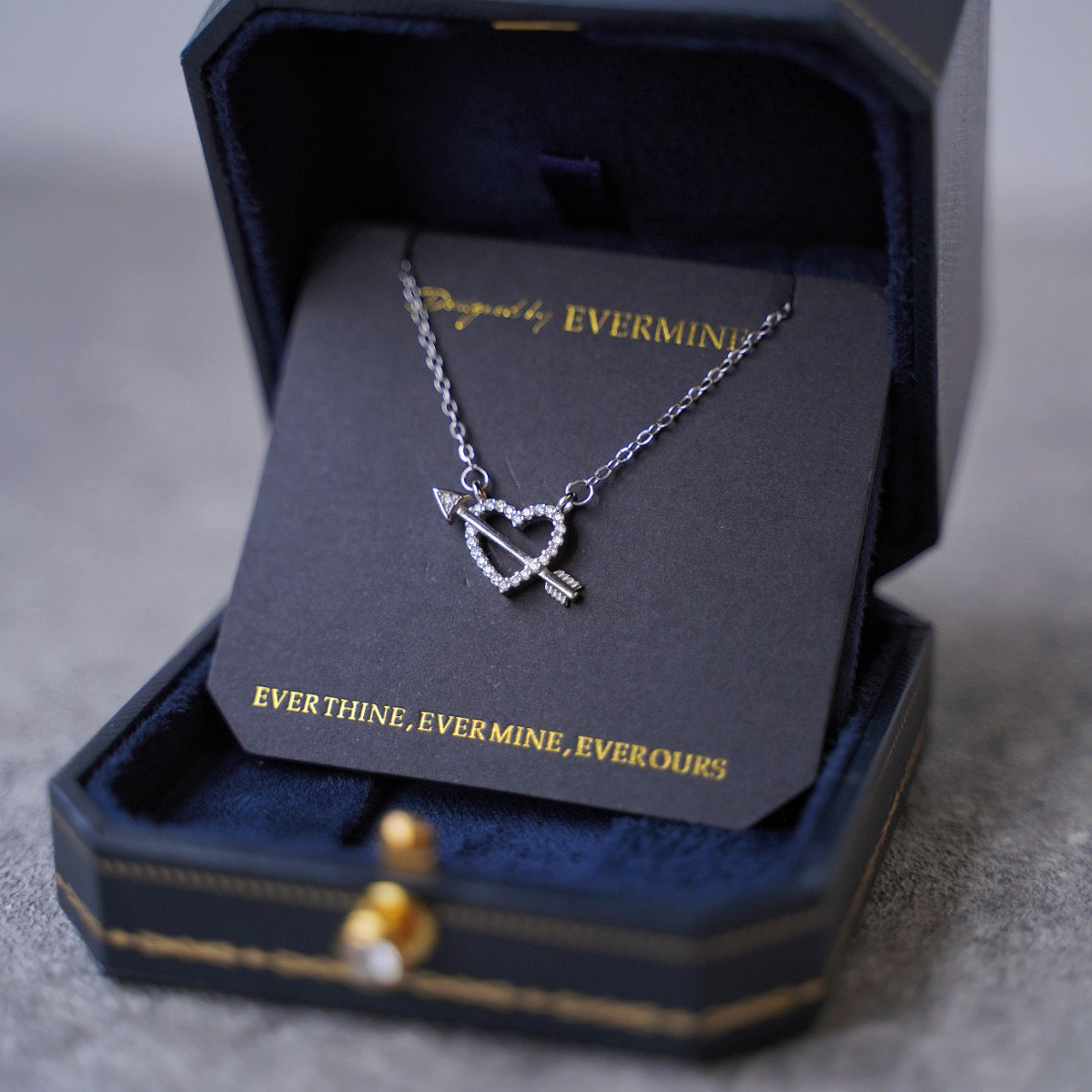 925 Silver Cupid's Arrow Necklace with Zirconia - Heart-Piercing Sparkle.