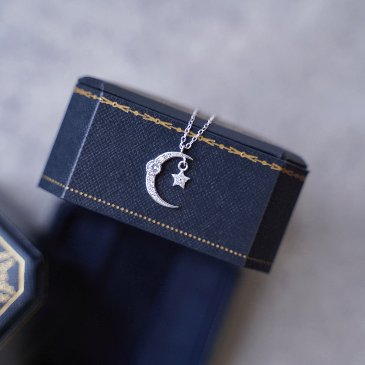 925 Silver Celestial Necklace with Zirconia - Shimmering Design