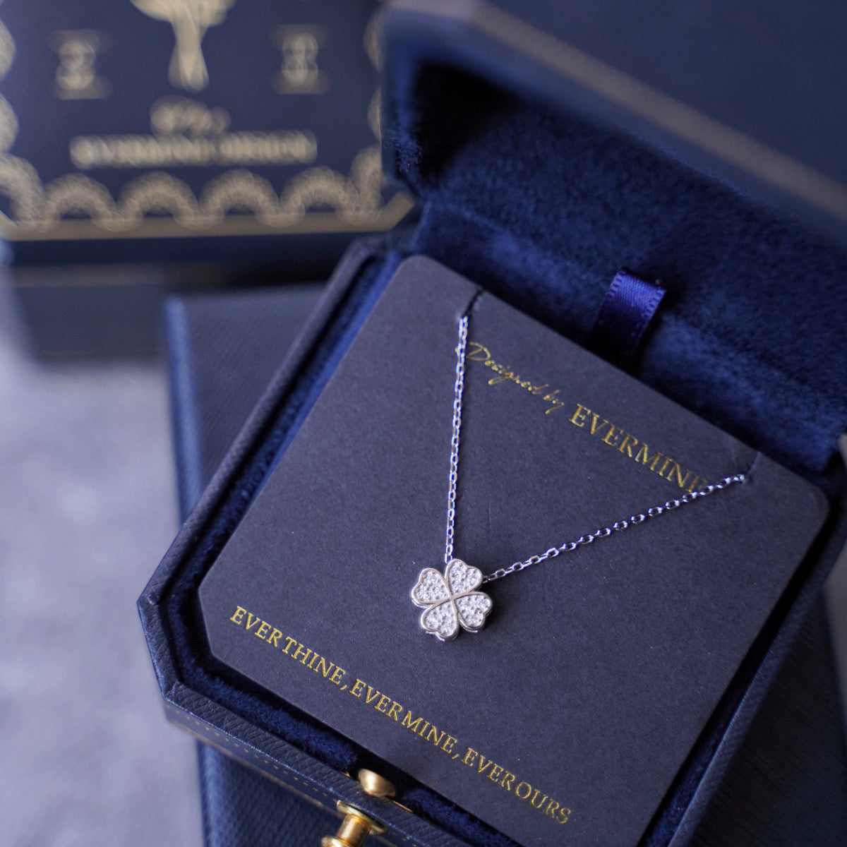 925 Silver Lucky Clover Necklace with Zirconia - Symbol of Good Fortune.