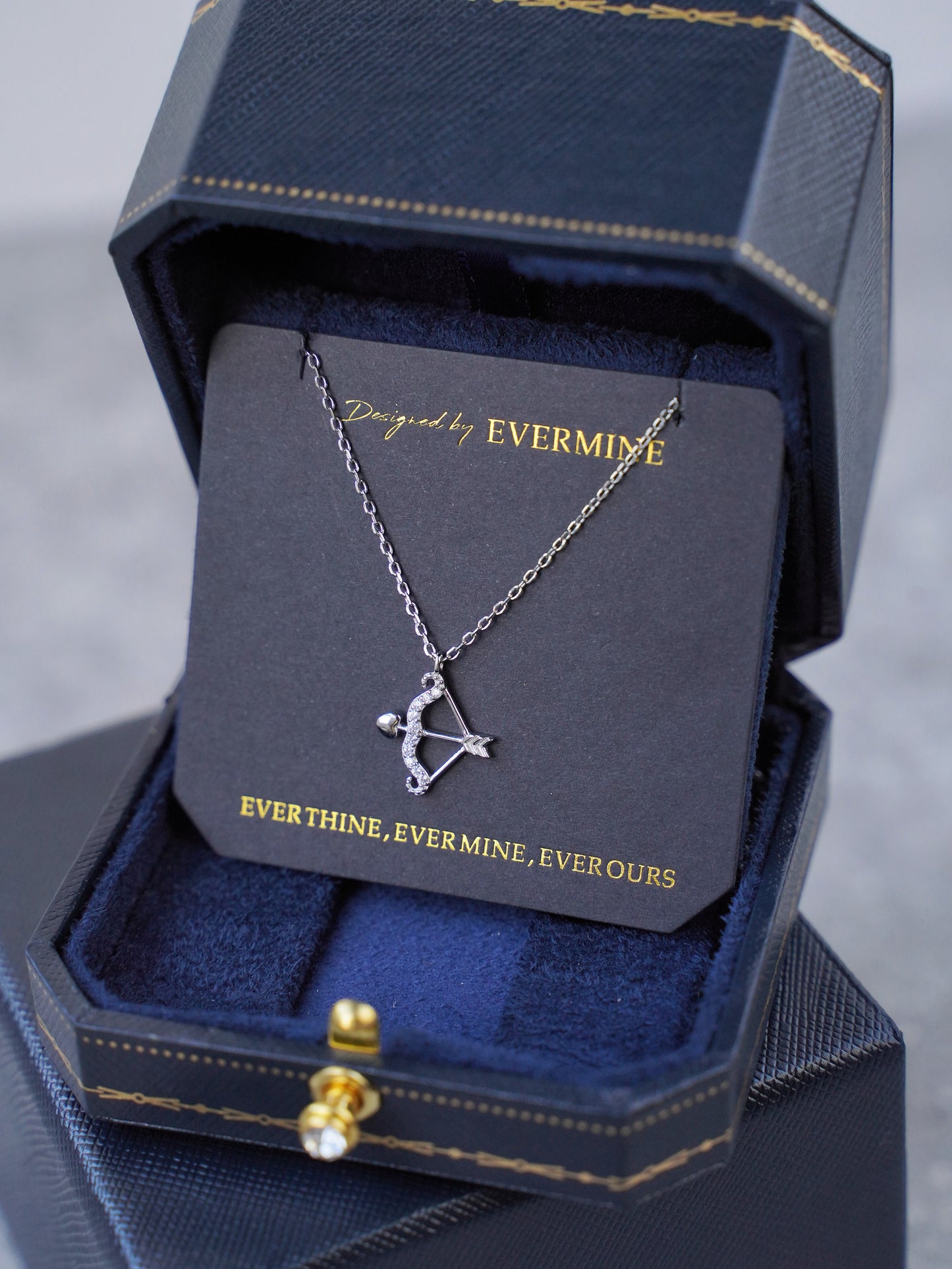 925 Silver Cupid's Arrow Necklace with Zirconia - Heart-Piercing Design