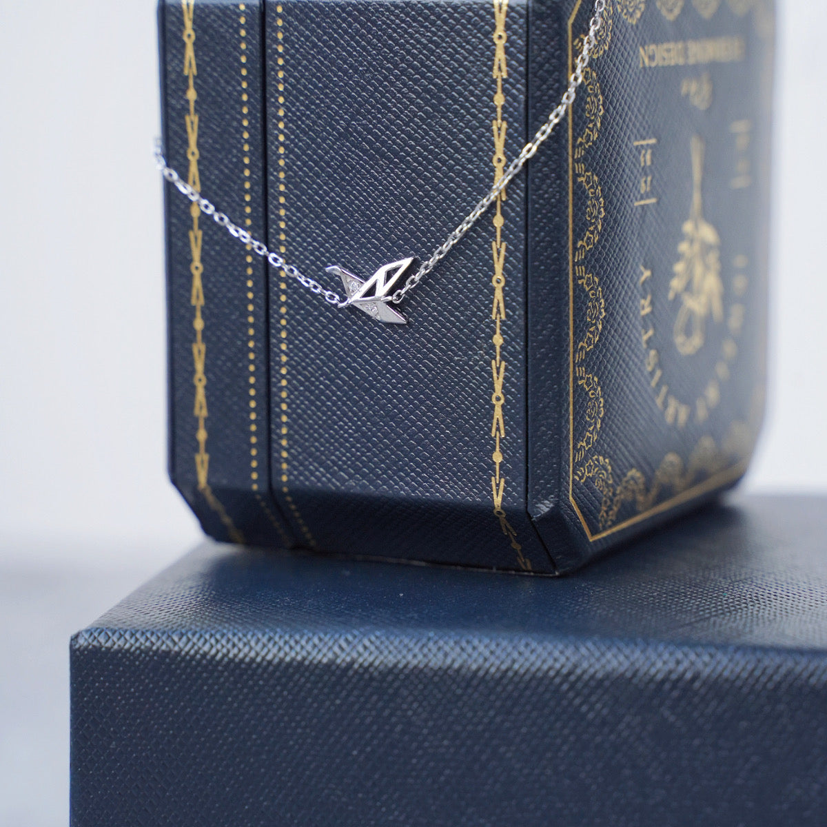 925 Silver Origami Crane Bracelet with Zirconia - Shimmering Design